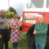 Séverine Mfuyi, Bafwa Mungengay et Narcisse Niclass devant le camion qui partira à Kinshasa en septembre. Photo DR