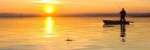 depositphotos_4314181-stock-photo-fisherman-splash