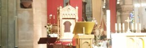 Argenteuil-Parvis-L'OstentationDeLaSteTuniqueDansLaBasilique-(3)-27042025-PhotoYann
